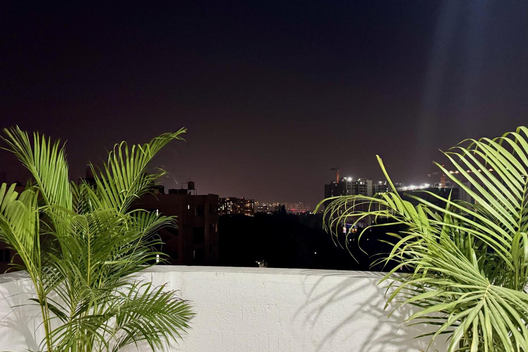 העיר בנגלור Truelife Whitefield - Premium 1 Bhk Apartments - Prime Location - Easy Access To Main Rd - Metro - Itpl - Fast Wifi - Kitchen - Smart Tv - Power Backup - Park - Garden Views מראה חיצוני תמונה