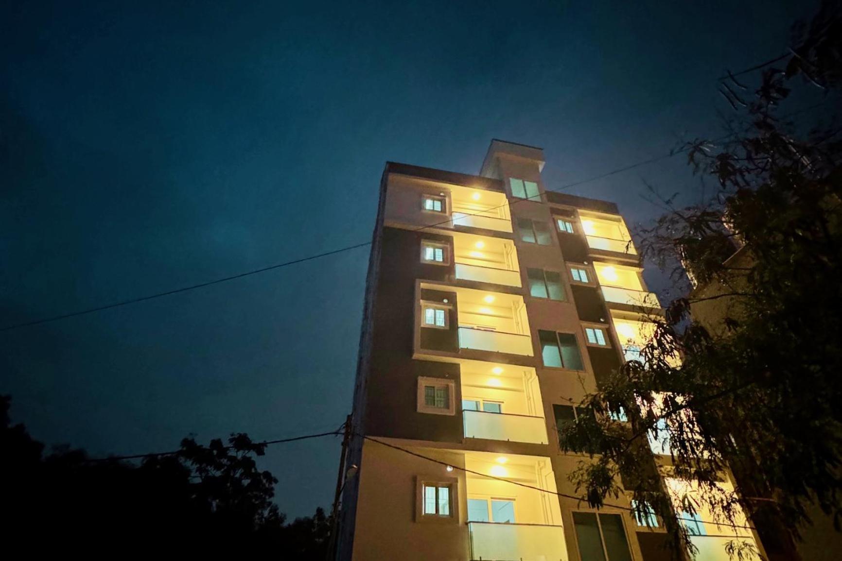 העיר בנגלור Truelife Whitefield - Premium 1 Bhk Apartments - Prime Location - Easy Access To Main Rd - Metro - Itpl - Fast Wifi - Kitchen - Smart Tv - Power Backup - Park - Garden Views מראה חיצוני תמונה