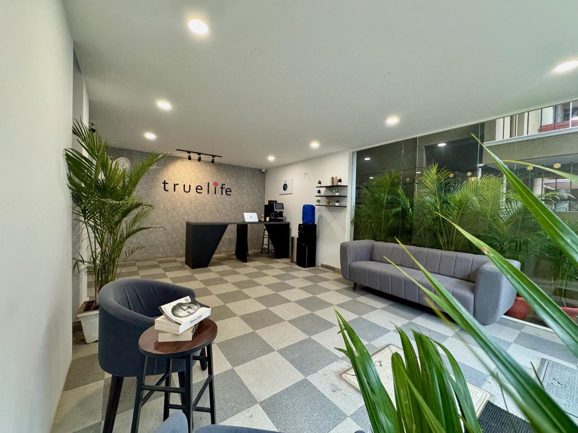 העיר בנגלור Truelife Whitefield - Premium 1 Bhk Apartments - Prime Location - Easy Access To Main Rd - Metro - Itpl - Fast Wifi - Kitchen - Smart Tv - Power Backup - Park - Garden Views מראה חיצוני תמונה